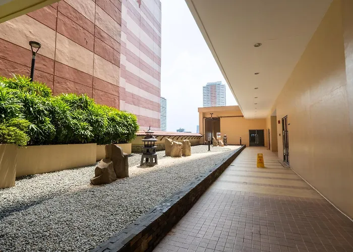 Grand Riviera By Reddoorz Hotel Manila