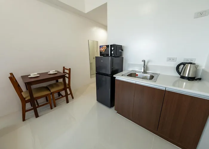 Grand Riviera By Reddoorz Hotel *