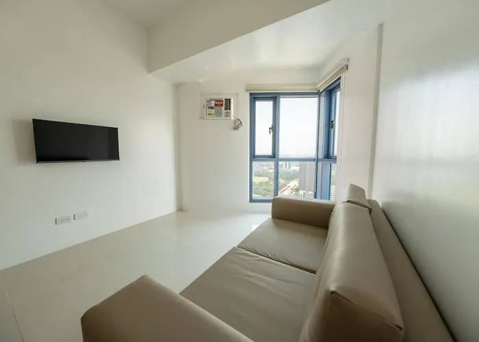 Grand Riviera By Reddoorz Hotel *