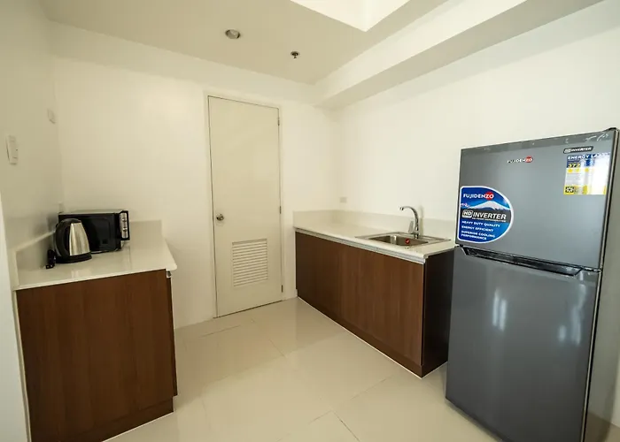 Grand Riviera By Reddoorz Hotel Manila